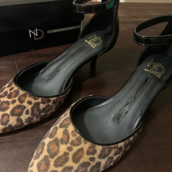Leopard Ankle Strap Pumps - Picture 3 of 5
